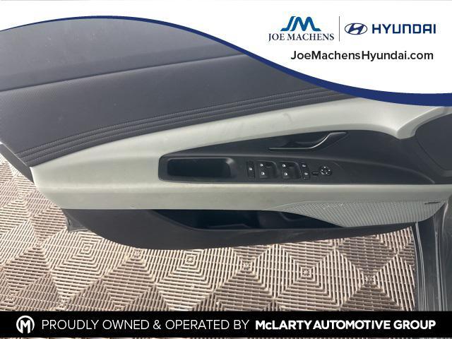 Photo of 2024 Gray Hyundai ELANTRA HEV