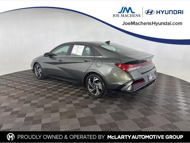 Photo of 2024 Gray Hyundai ELANTRA HEV