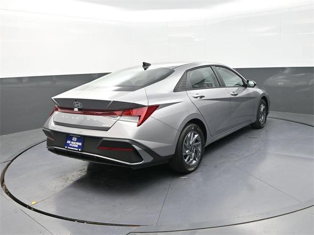 Photo of 2025 Fluid Metal Hyundai ELANTRA HEV