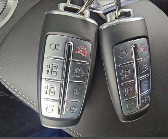 Photo of 2025 Storr Green Genesis GV70