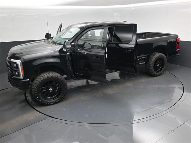 Photo of 2023 Agate Black Metallic Ford F-250