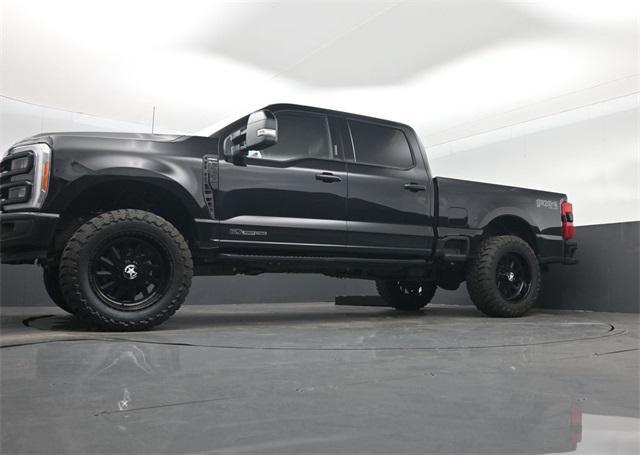 Photo of 2023 Agate Black Metallic Ford F-250