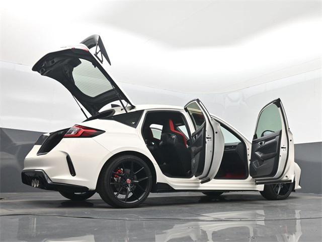 Photo of 2024 Championship White Honda Civic Type R