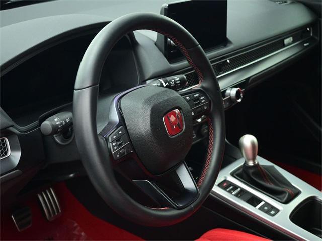 Photo of 2024 Championship White Honda Civic Type R