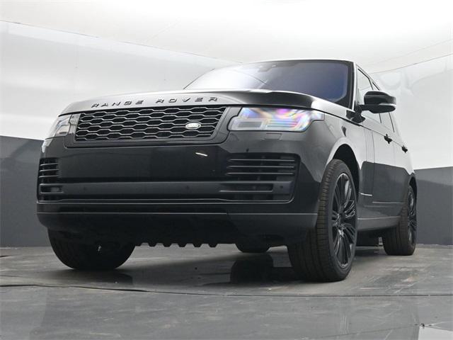 Photo of 2022 Santorini Black Metallic Land Rover Range Rover