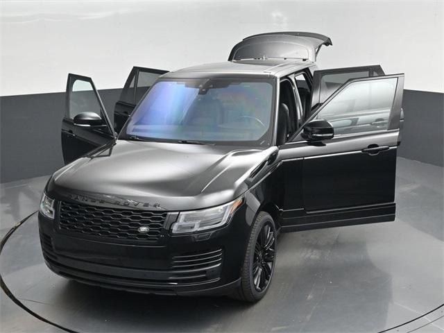 Photo of 2022 Santorini Black Metallic Land Rover Range Rover