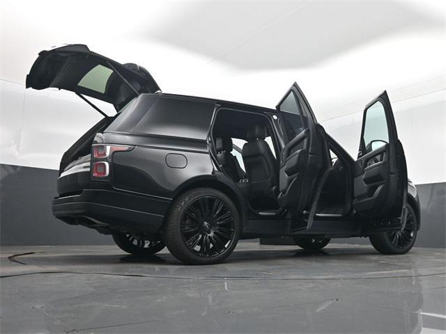 Photo of 2022 Santorini Black Metallic Land Rover Range Rover