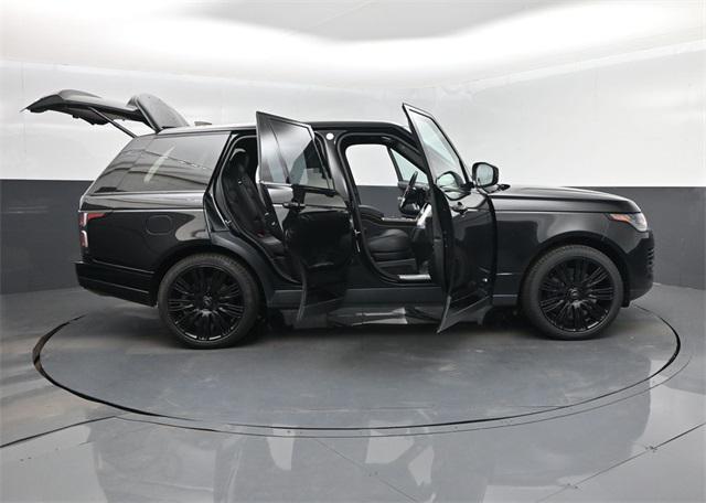 Photo of 2022 Santorini Black Metallic Land Rover Range Rover