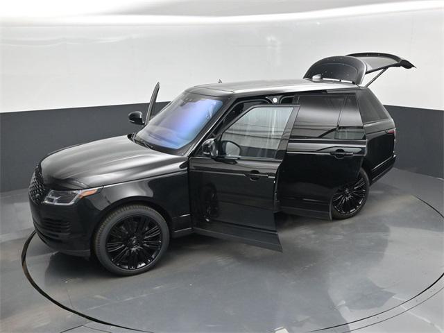 Photo of 2022 Santorini Black Metallic Land Rover Range Rover