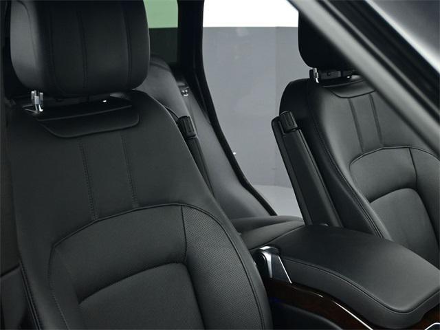 Photo of 2022 Santorini Black Metallic Land Rover Range Rover