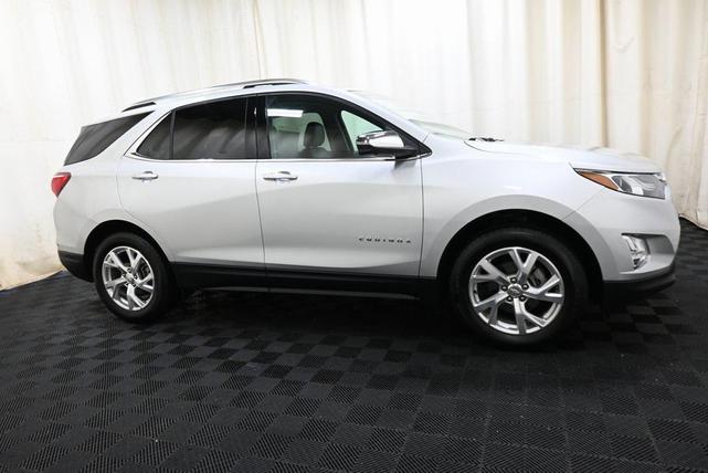 Photo of 2021 Silver Ice Metallic Chevrolet Equinox