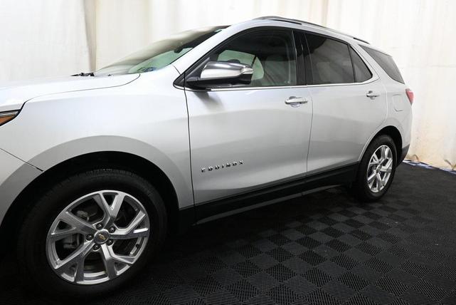 Photo of 2021 Silver Ice Metallic Chevrolet Equinox