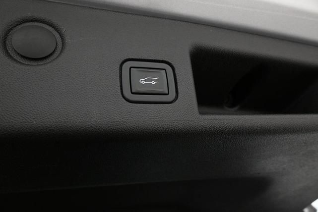 Photo of 2021 Silver Ice Metallic Chevrolet Equinox