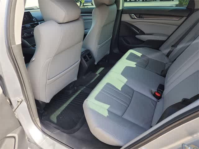 Photo of 2018 Lunar Silver Metallic Honda Accord