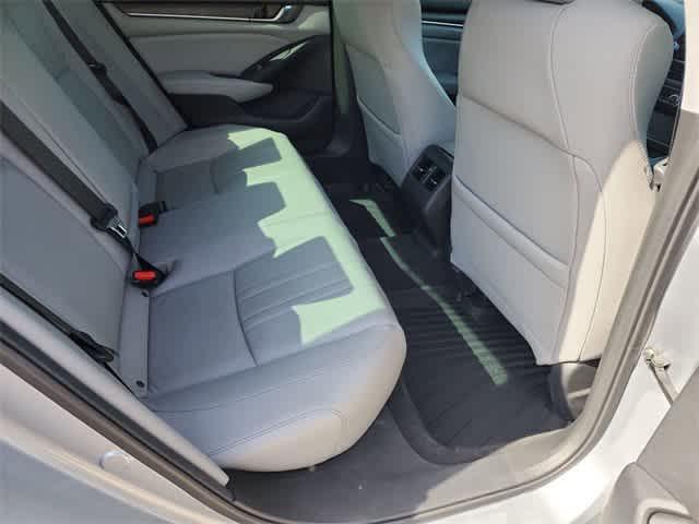 Photo of 2018 Lunar Silver Metallic Honda Accord
