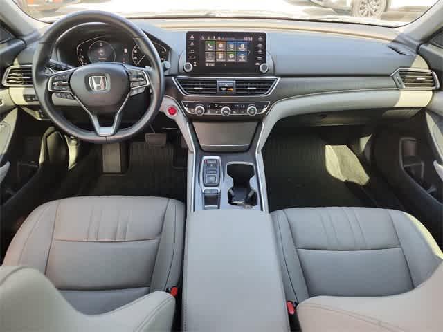 Photo of 2018 Lunar Silver Metallic Honda Accord