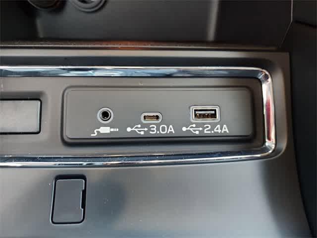 Photo of 2025 Ice Silver Metallic Subaru Ascent