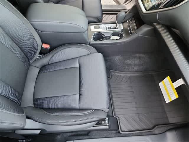 Photo of 2025 Ice Silver Metallic Subaru Ascent