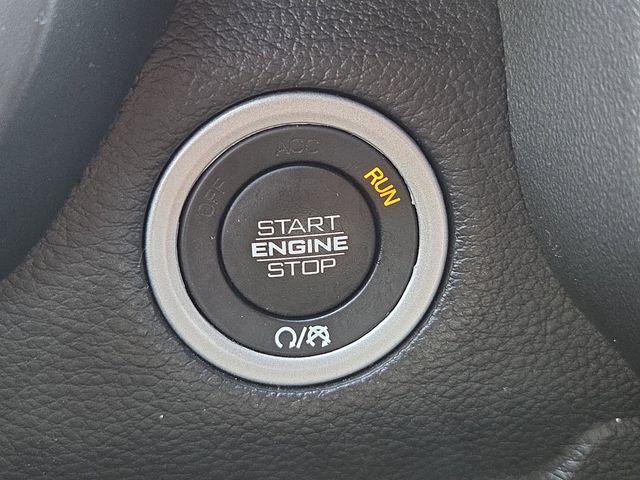 Photo of 2022 Bright White Clearcoat RAM 1500