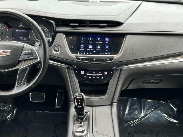 Photo of 2021 Dark Moon Blue Metallic Cadillac XT5
