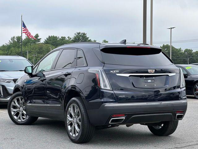 Photo of 2021 Dark Moon Blue Metallic Cadillac XT5