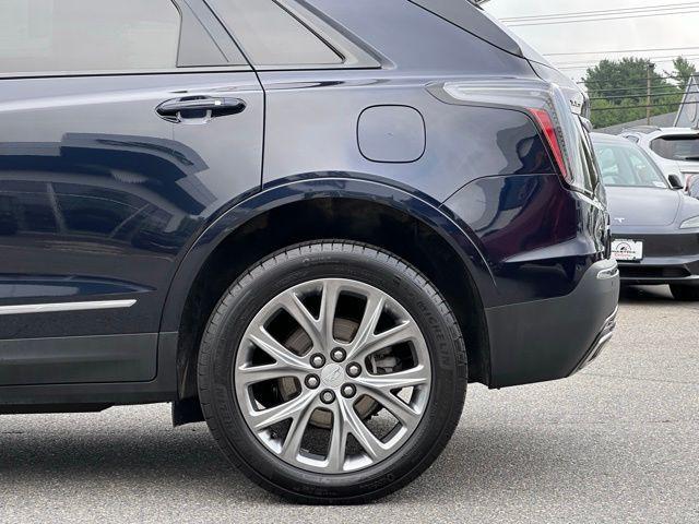 Photo of 2021 Dark Moon Blue Metallic Cadillac XT5