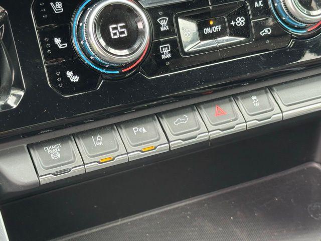 Photo of 2024 Onyx Black GMC Sierra 3500