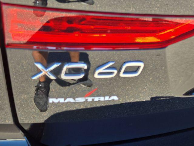 Photo of 2025 Onyx Black Metallic Volvo XC60