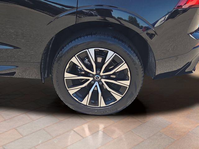 Photo of 2025 Onyx Black Metallic Volvo XC60