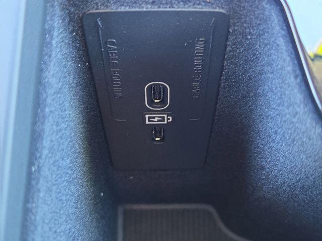 Photo of 2025 Onyx Black Metallic Volvo XC60