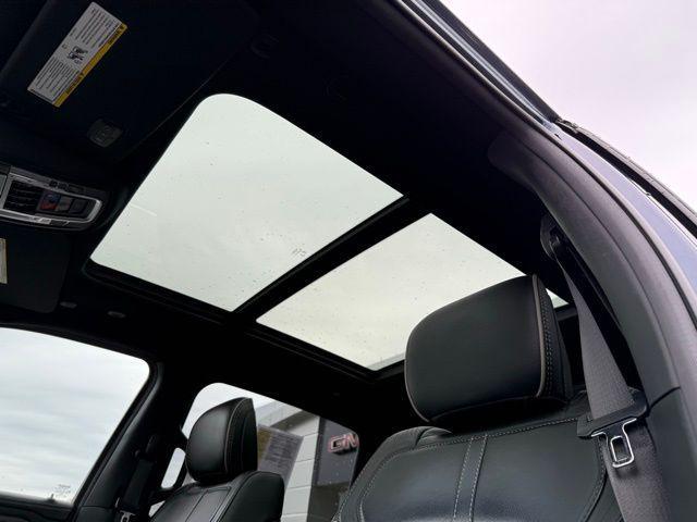Photo of 2021 Patriot Blue Pearlcoat RAM 1500