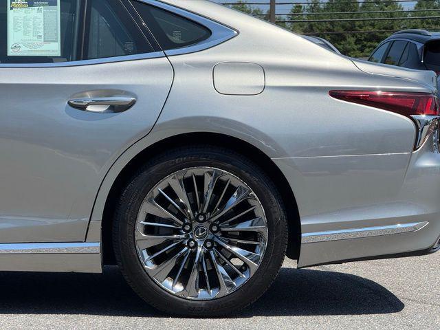 Photo of 2018 Silver Lexus LS 500