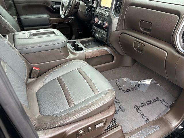 Photo of 2021 Onyx Black GMC Sierra 2500