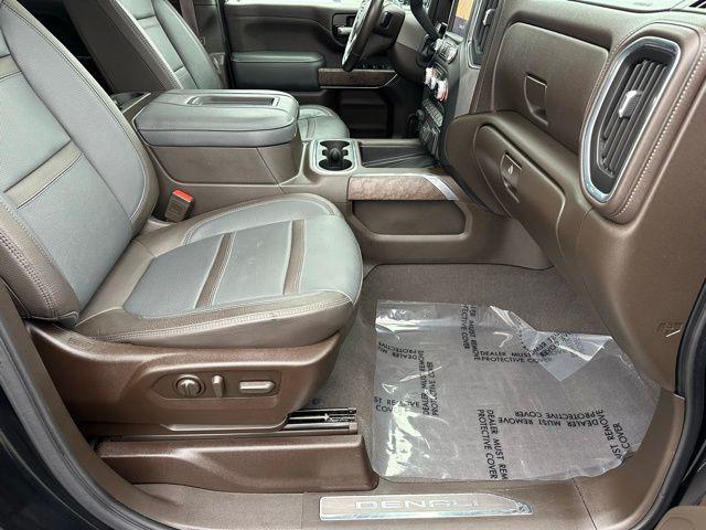 Photo of 2021 Onyx Black GMC Sierra 2500