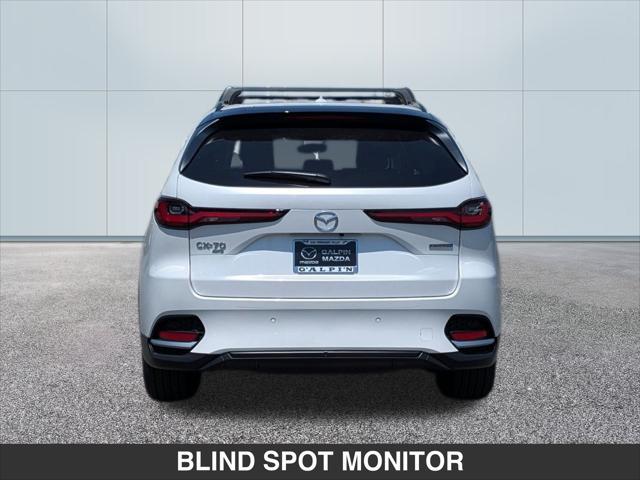 Photo of 2025 Rhodium White Premium Mazda CX-70 PHEV