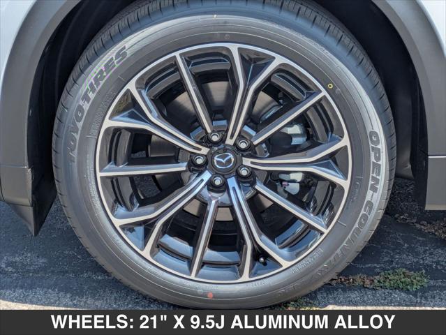 Photo of 2025 Rhodium White Premium Mazda CX-70 PHEV