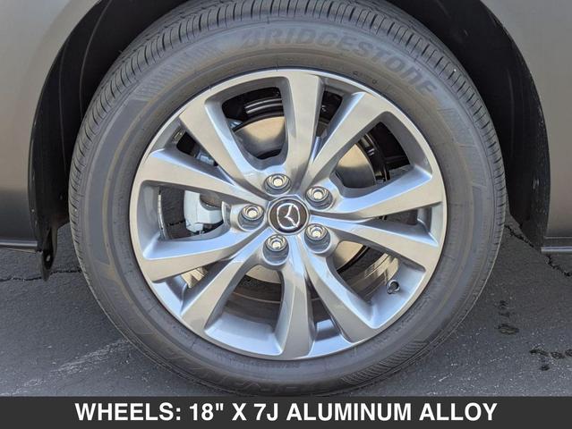Photo of 2025 SNOWFLAKE WHITE PEARL Mazda CX-30
