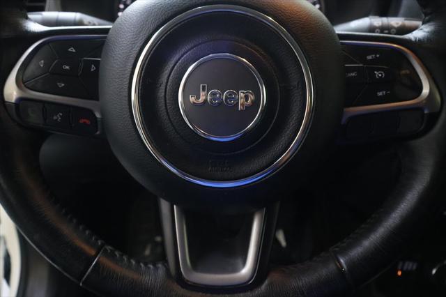 Photo of 2022 Alpine White Clearcoat Jeep Renegade