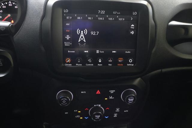 Photo of 2022 Alpine White Clearcoat Jeep Renegade