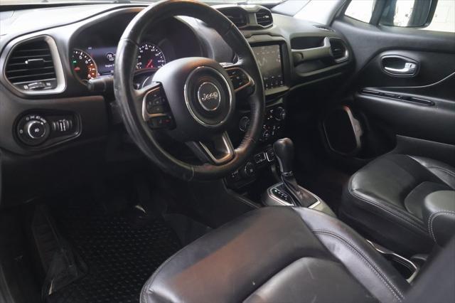 Photo of 2022 Alpine White Clearcoat Jeep Renegade