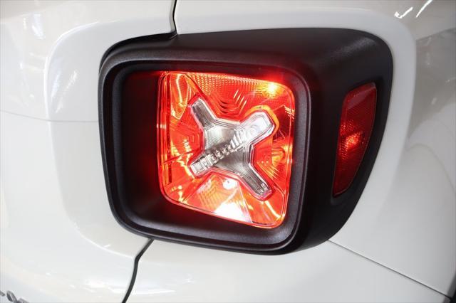 Photo of 2022 Alpine White Clearcoat Jeep Renegade