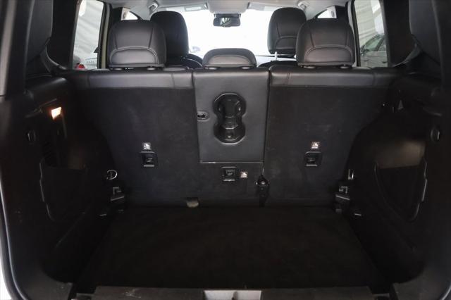 Photo of 2022 Alpine White Clearcoat Jeep Renegade