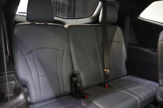Photo of 2022 Summit White Buick Enclave