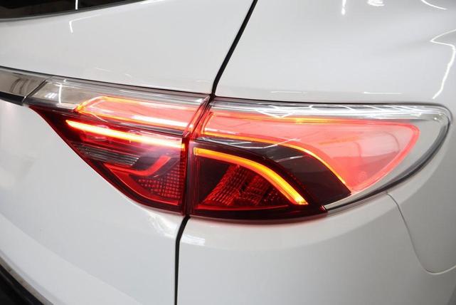 Photo of 2022 Summit White Buick Enclave