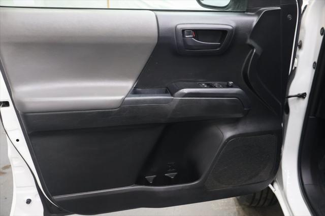 Photo of 2019 Super White Toyota Tacoma