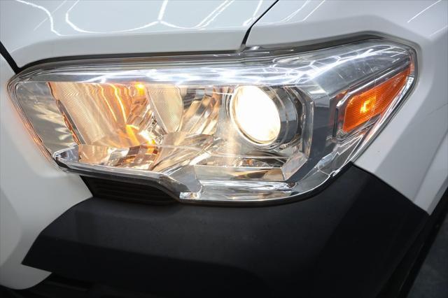 Photo of 2019 Super White Toyota Tacoma