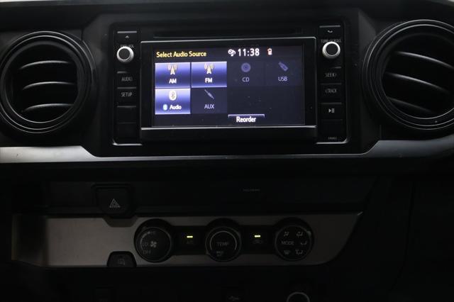 Photo of 2019 Super White Toyota Tacoma