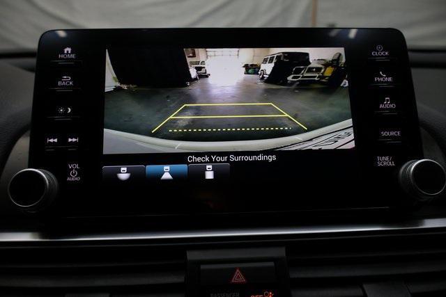 Photo of 2022 Platinum White Pearl Honda Accord