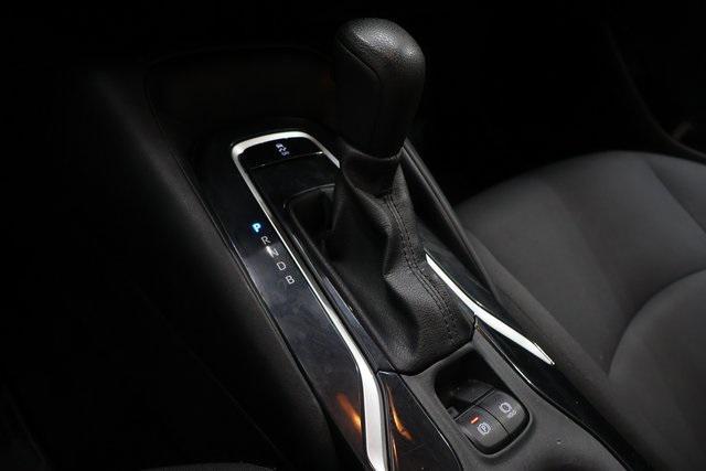 Photo of 2021 White Toyota Corolla