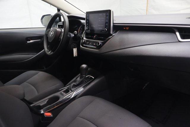 Photo of 2021 White Toyota Corolla